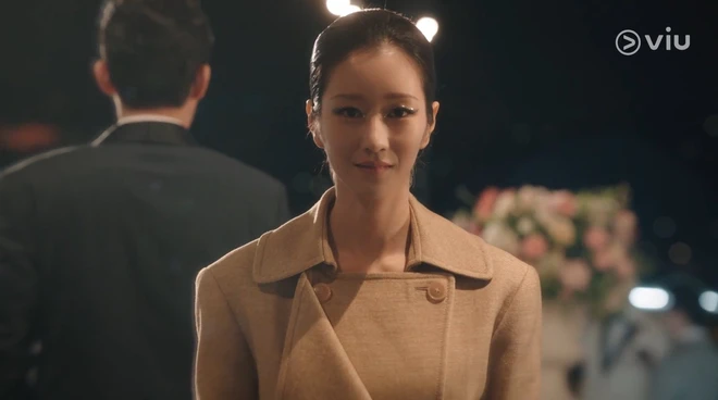 Mỹ nhân mặc đẹp nhất phim Hàn 2022 gọi tên Seo Ye Ji: Phục trang tôn dáng triệt để, có chiếc váy gần 200 triệu đồng - Ảnh 1.