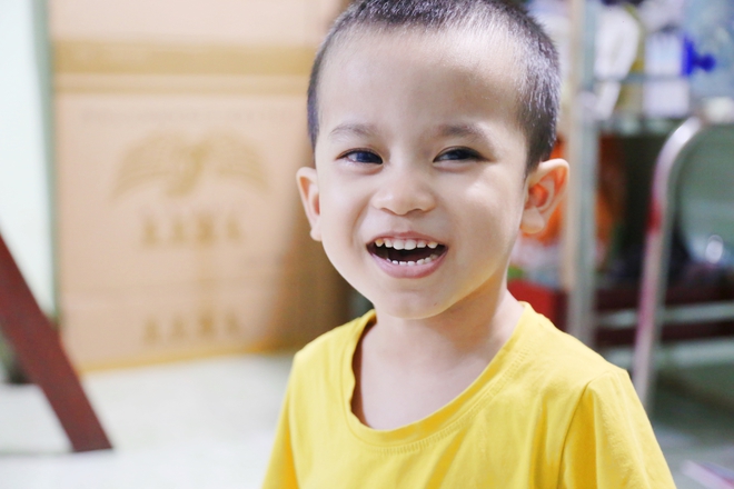 Tâm thư xúc động của người mẹ sau gần 5 năm đi tìm ánh sáng cho con: Ngã quỵ khi nghe bác sĩ báo tin dữ về đôi mắt của con... - Ảnh 3.