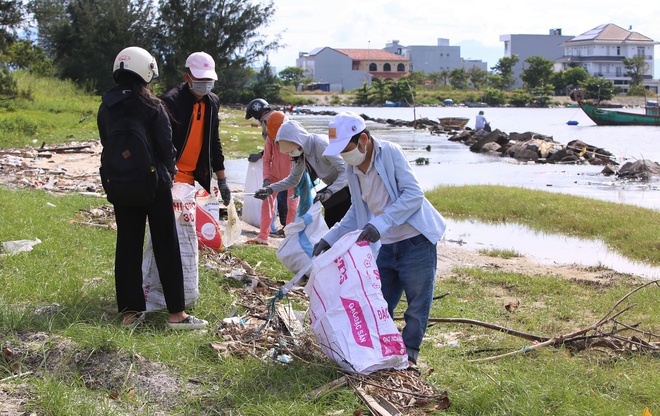 Chuyện những người khuyết tật nhặt rác cho... người lành lặn ở Đà Nẵng - Ảnh 7.