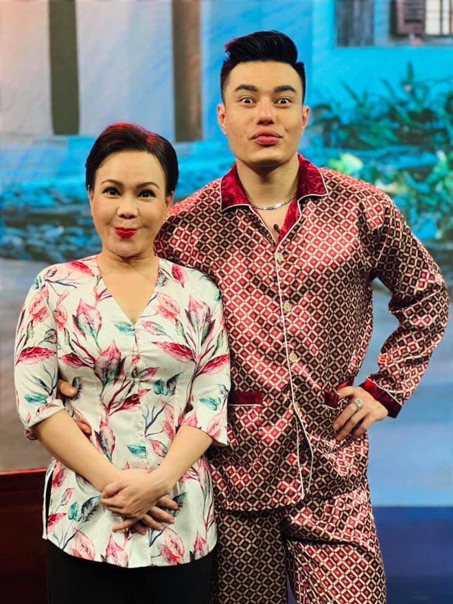Lê Dương Bảo Lâm - Quán quân Cười Xuyên Việt đắt show, thay đổi ngoạn mục sau 7 năm vào nghề - Ảnh 4. Lê Dương Bảo Lâm - Quán quân Cười Xuyên Việt đắt show, thay đổi ngoạn mục sau 7 năm vào nghề - Ảnh 4.