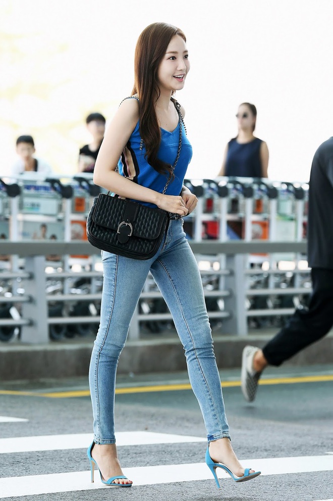 Số lần Park Min Young mặc đẹp ở sân bay không thiếu, tuy nhiên vẫn có những pha mặc lỗi dẫn đến thiếu duyên - Ảnh 6.