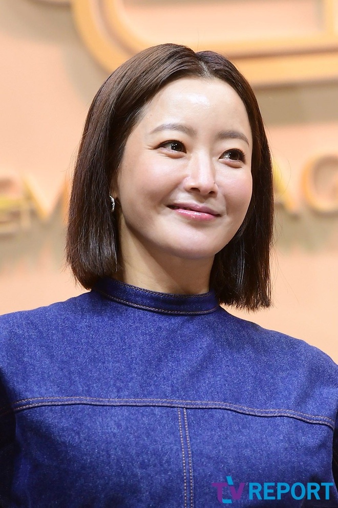 Mỹ nhân tự nhận đẹp hơn Kim Tae Hee hóa cô dâu màn ảnh ở tuổi 46, lấy lại phong độ nhan sắc sau khi lộ cả tá nếp nhăn - Ảnh 5.