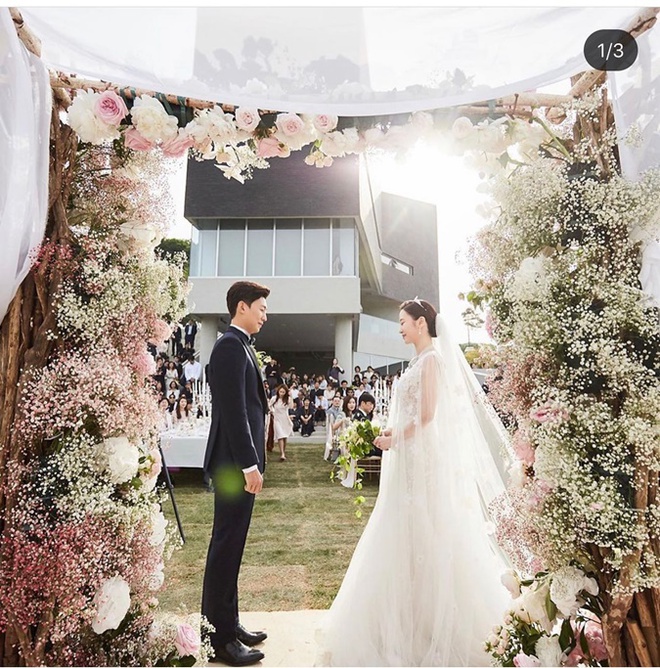 Đám cưới gây sốt của tài tử nổi tiếng nhất hiện nay: Yoona, Park Seo Joon và dàn sao khủng tề tựu, đến ảnh cưới cũng độc nhất vô nhị - Ảnh 1.
