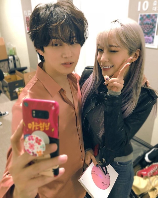 Tình bạn xuyên công ty của loạt thần tượng Kpop: Ai xứng danh hoa hậu thân thiện? - Ảnh 17.