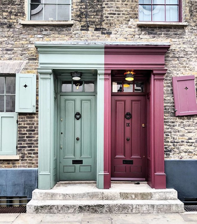 colorful-front-doors-photography-london-bella-foxwell-67-5c36fa6505714__700