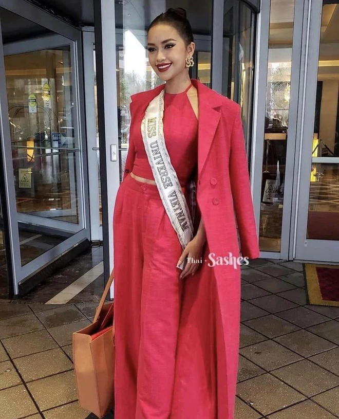 Ngọc Châu ngày đầu tại Miss Universe 2022: Lấn át đối thủ, được khen vì nói tiếng Anh - Ảnh 8.