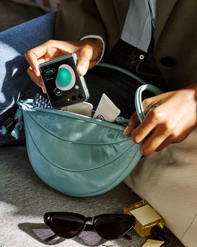 Galaxy Z Flip5 mang tới “đổi mới sáng tạo” cho người trẻ đam mê du lịch - Ảnh 1.