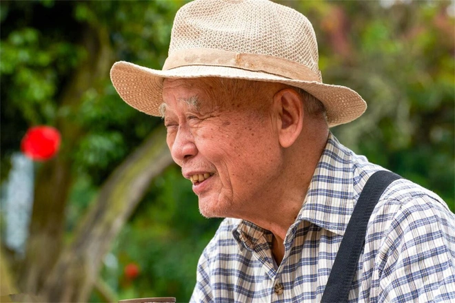 Tuổi thọ trung bình của người Singapore cao thứ 3 thế giới, có 5 thói quen ăn uống tốt đáng học hỏi - Ảnh 1.