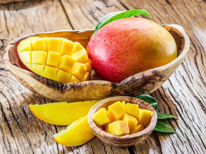 Loại quả thơm ngọt nhiều vào hè có vitamin A cao gấp 60 lần táo, giàu vitamin C đẹp da không ngờ - Ảnh 1.